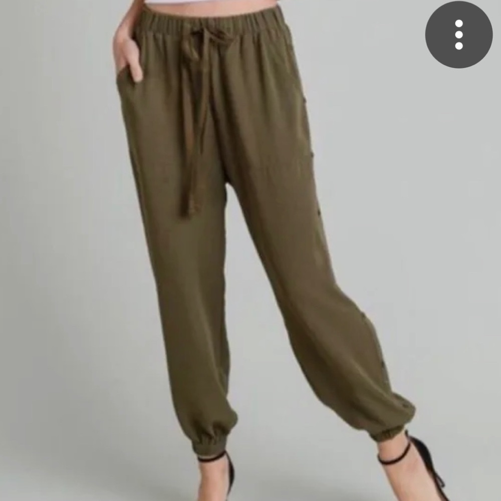 Doe & Rae Olive Green Pants